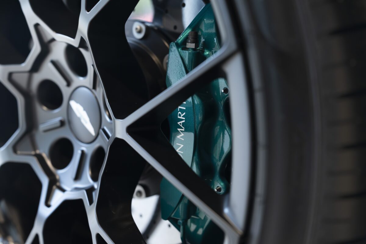 Aston Martin Schadeherstel