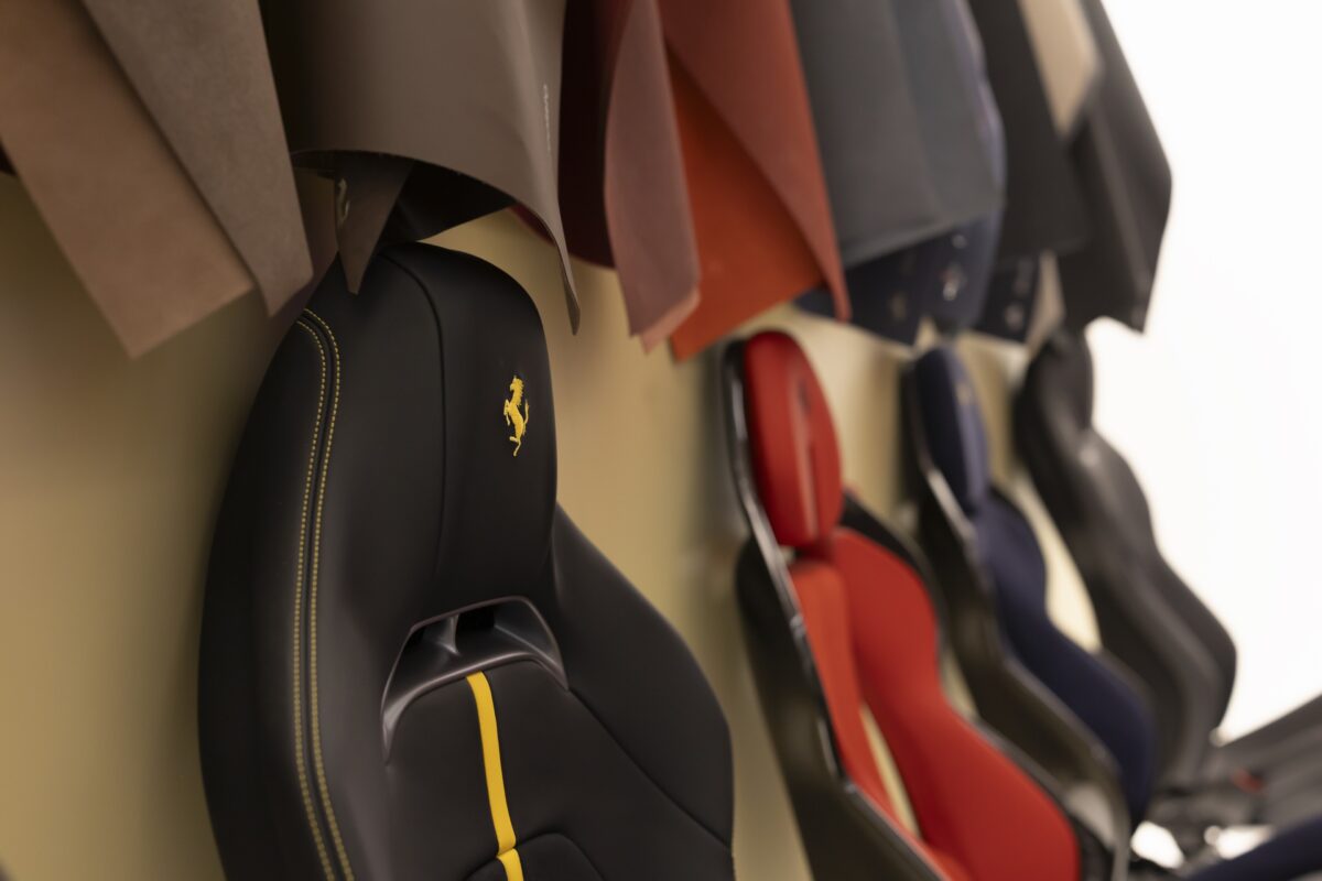 Configure your Ferrari Roma Spider