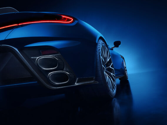 Aston Martin DB12 S