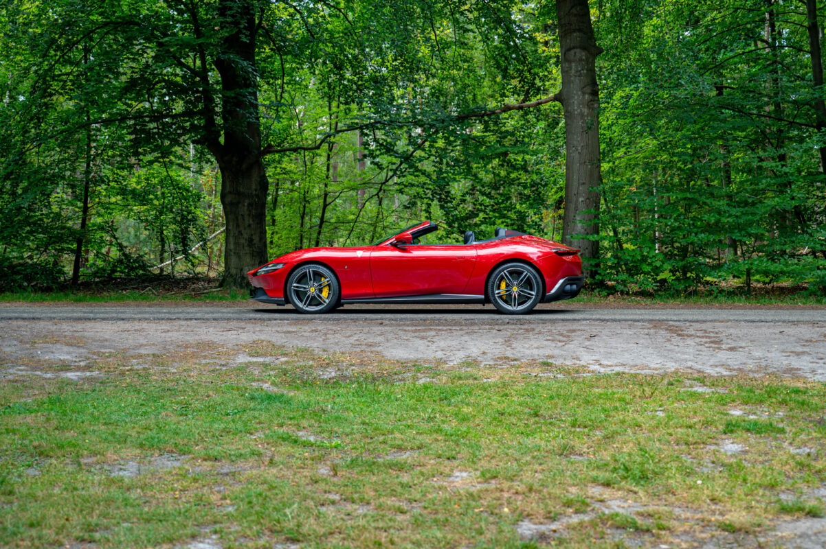 Ferrari Roma Spider