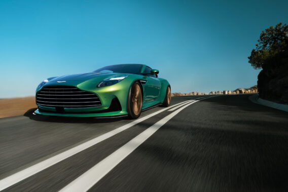 Aston Martin DB12