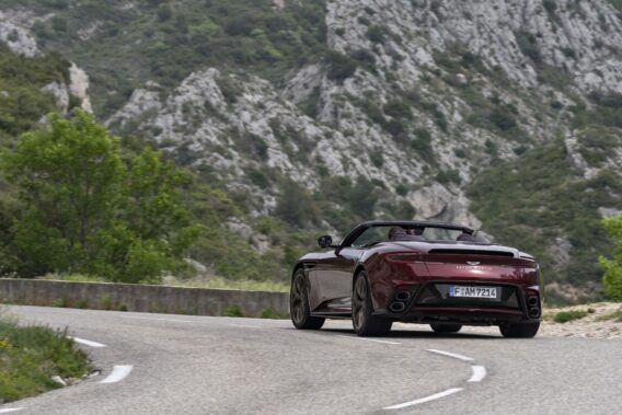 Aston Martin DB12 S Volante