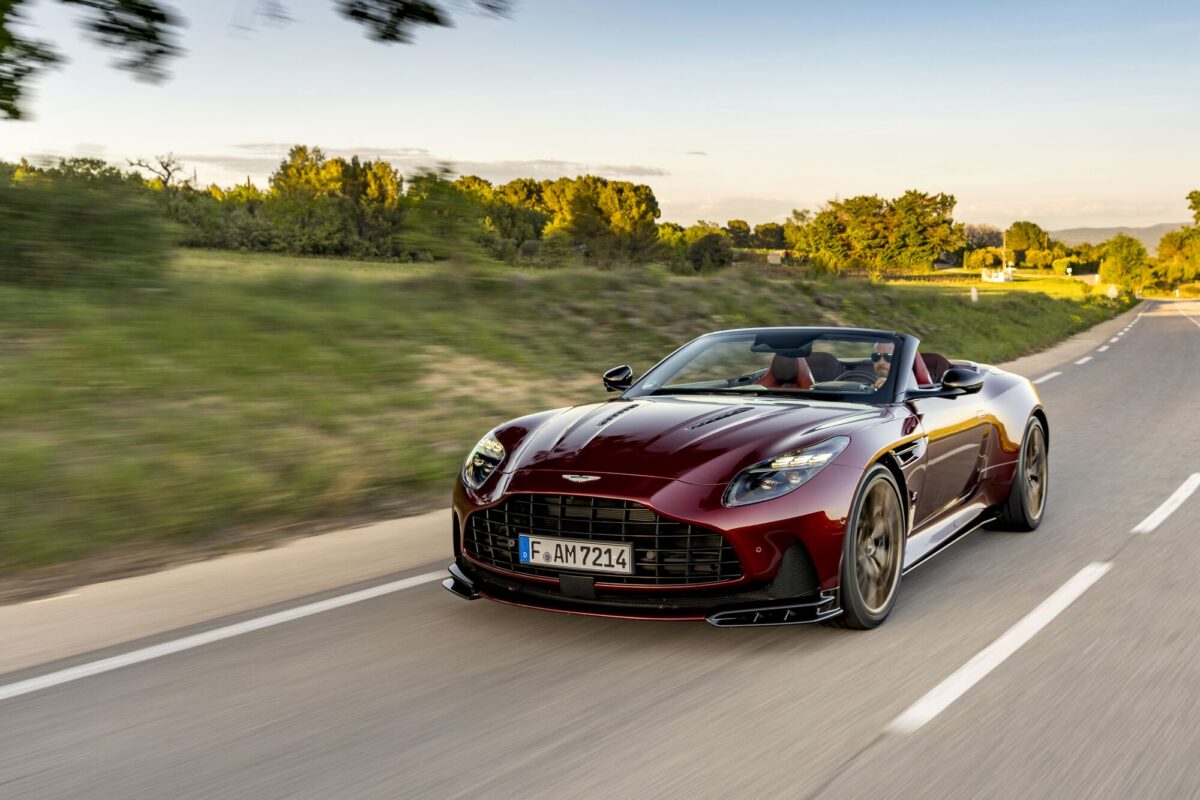 Aston Martin DB12 S Volante