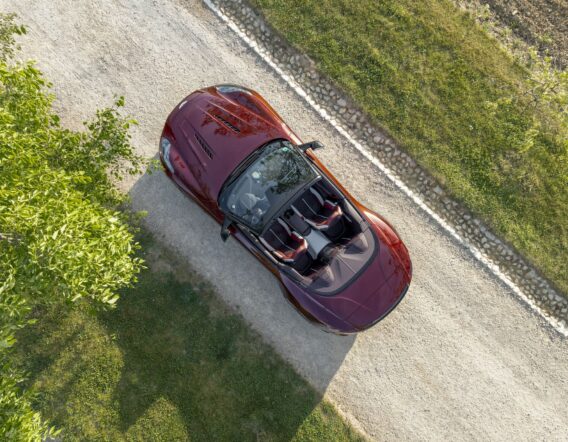 Aston Martin DB12 S Volante