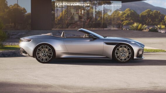 Aston Martin DB12 Volante