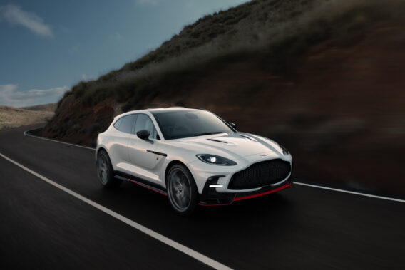 Aston Martin DBX707