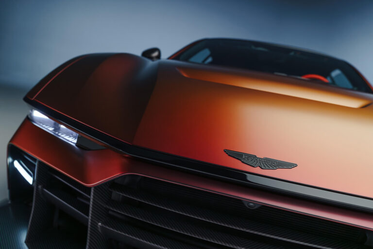 Ontmoet de Valen: Aston Martin V12 in gelimiteerde oplage