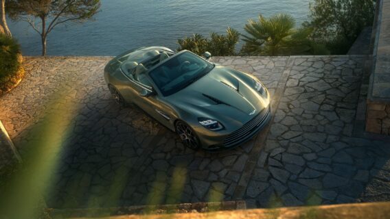Aston Martin Vanquish Volante