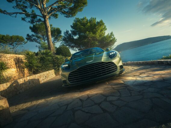Aston Martin Vanquish Volante