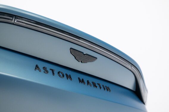 Aston Martin V8 Vantage Roadster 26MY 4.0