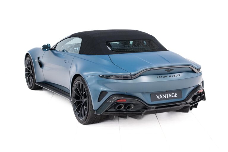 Aston Martin V8 Vantage Roadster 26MY 4.0
