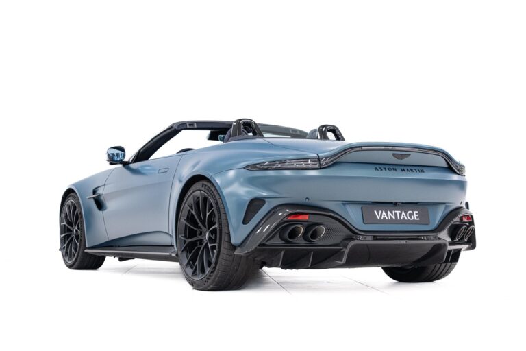 Aston Martin V8 Vantage Roadster 26MY 4.0