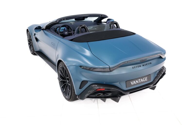 Aston Martin V8 Vantage Roadster 26MY 4.0
