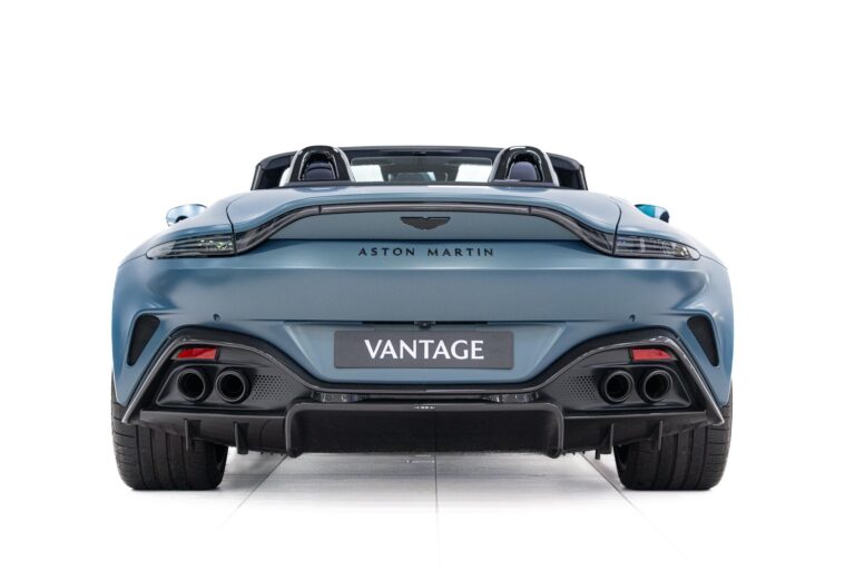 Aston Martin V8 Vantage Roadster 26MY 4.0