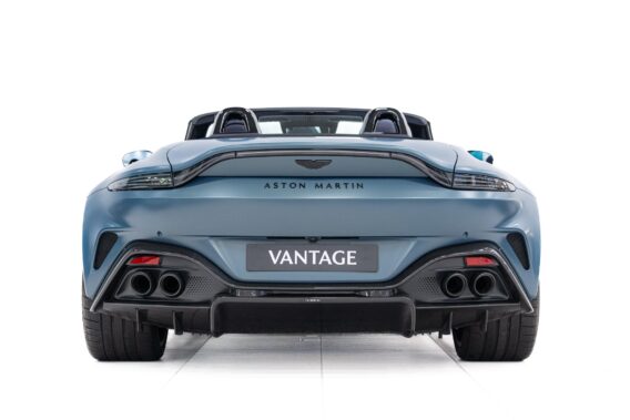 Aston Martin V8 Vantage Roadster 26MY 4.0