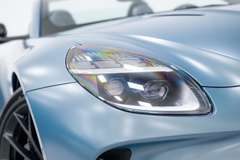 Aston Martin V8 Vantage Roadster 26MY 4.0