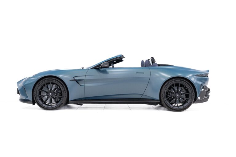 Aston Martin V8 Vantage Roadster 26MY 4.0