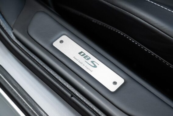 Aston Martin DBS Volante