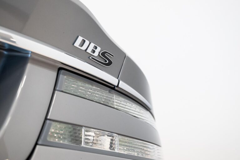 Aston Martin DBS Volante