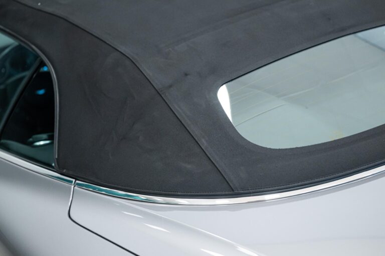 Aston Martin DBS Volante