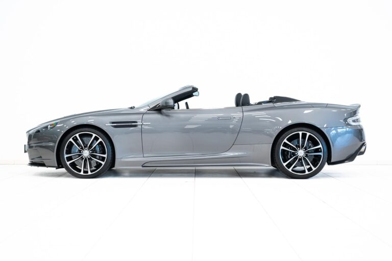Aston Martin DBS Volante