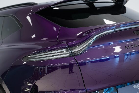 Aston Martin DBX 707