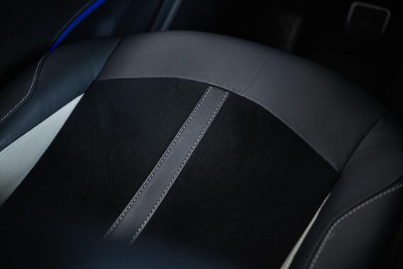 Aston Martin DBX 707