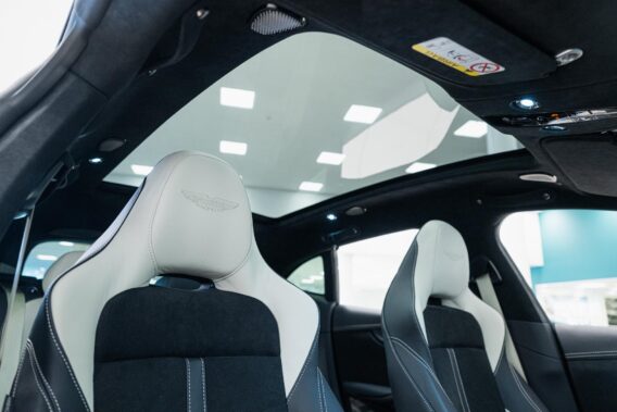 Aston Martin DBX 707