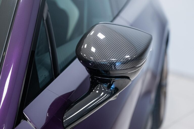 Aston Martin DBX 707