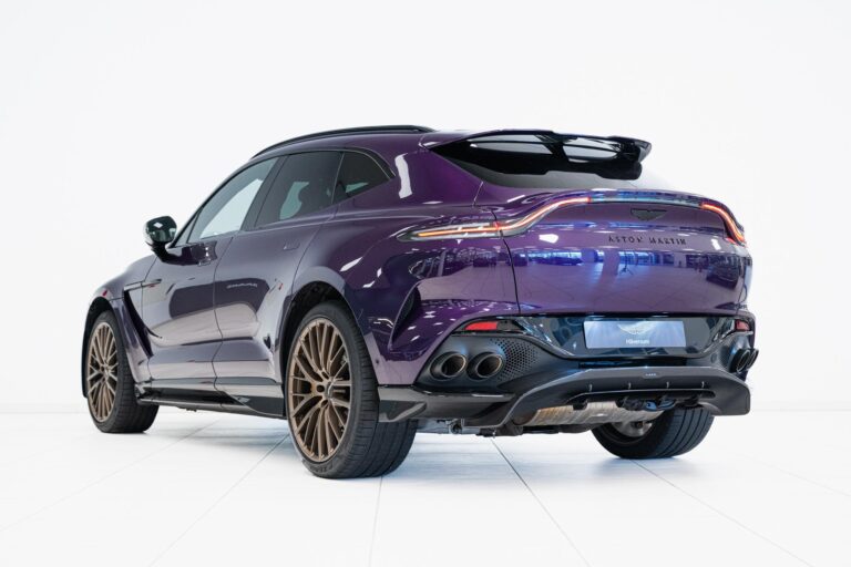 Aston Martin DBX 707