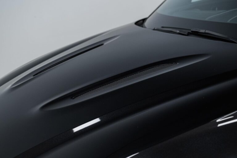Aston Martin DBX 4.0 V8
