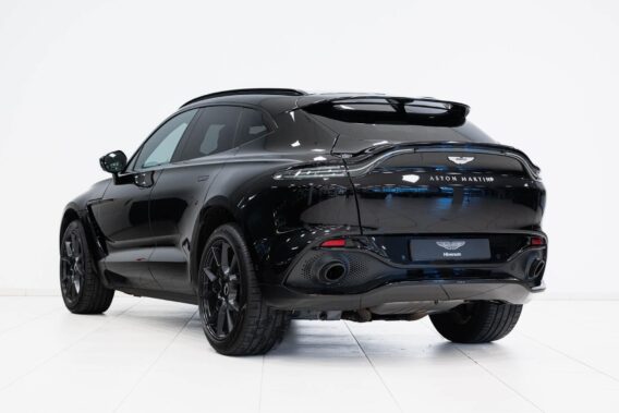 Aston Martin DBX 4.0 V8