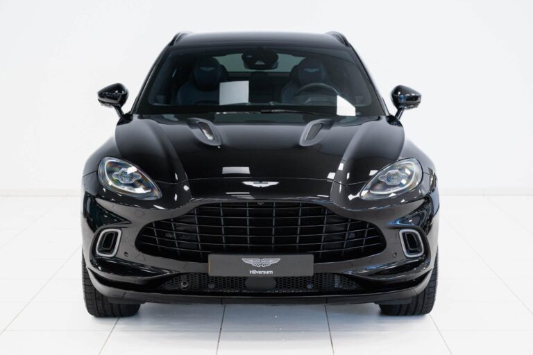 Aston Martin DBX 4.0 V8