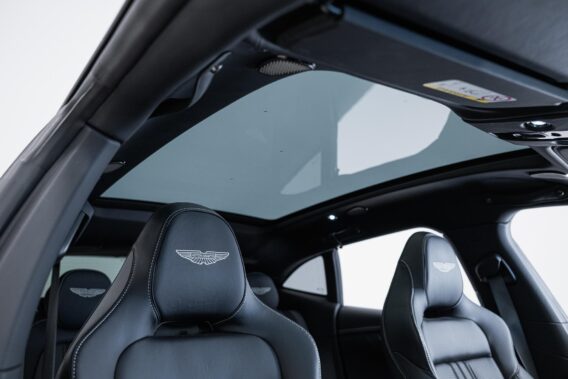 Aston Martin DBX 707