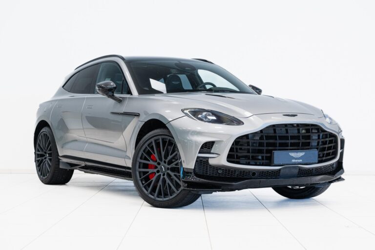 Aston Martin DBX 707