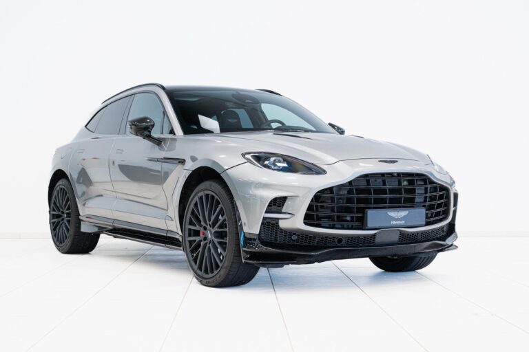 Aston Martin DBX 707