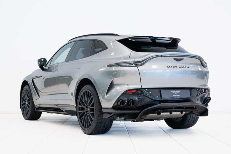 Aston Martin DBX 707