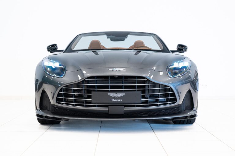 Aston Martin DB12 Volante