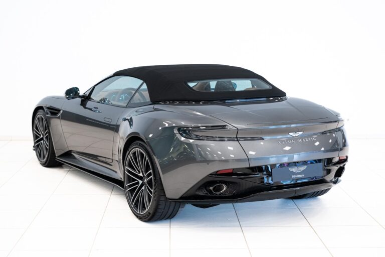 Aston Martin DB12 Volante