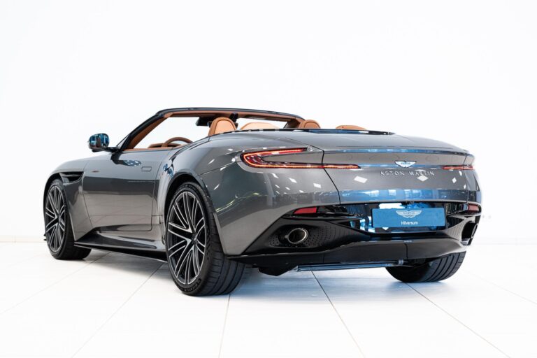 Aston Martin DB12 Volante
