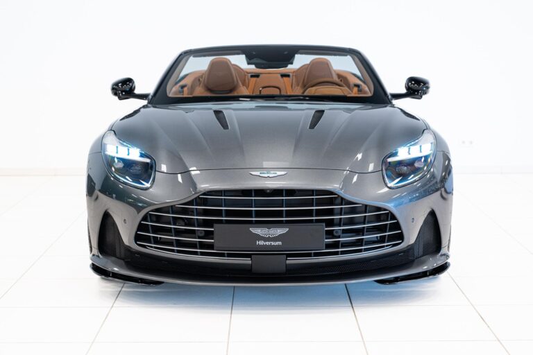 Aston Martin DB12 Volante