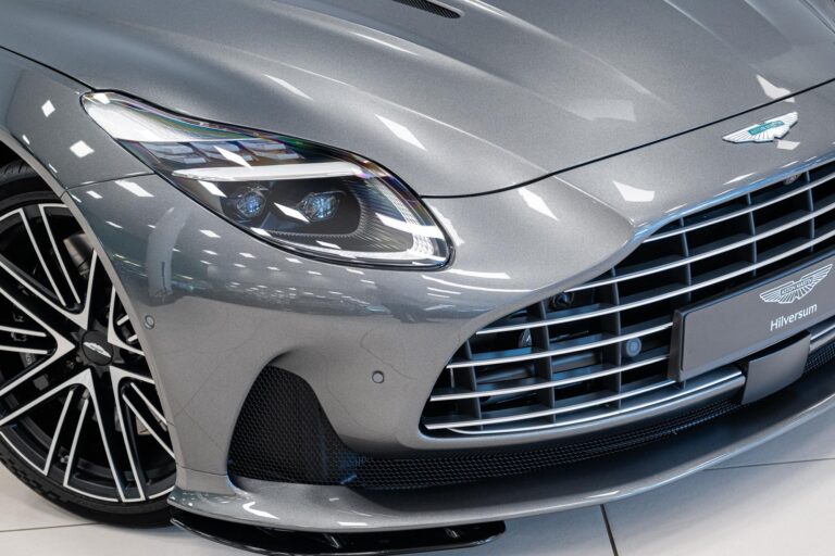 Aston Martin DB12 Volante