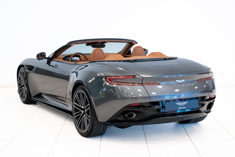 Aston Martin DB12 Volante
