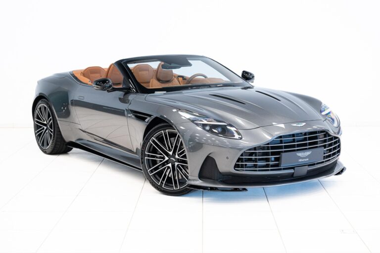 Aston Martin DB12 Volante