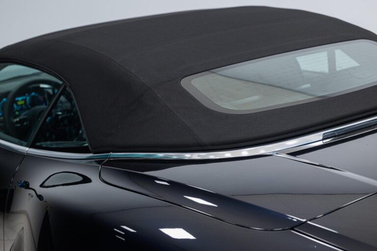 Aston Martin Vanquish Volante