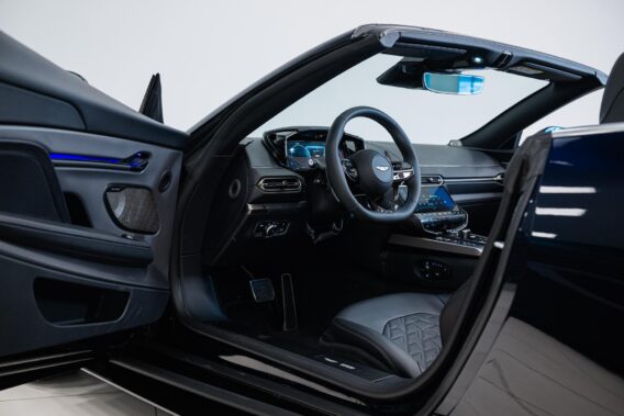 Aston Martin Vanquish Volante
