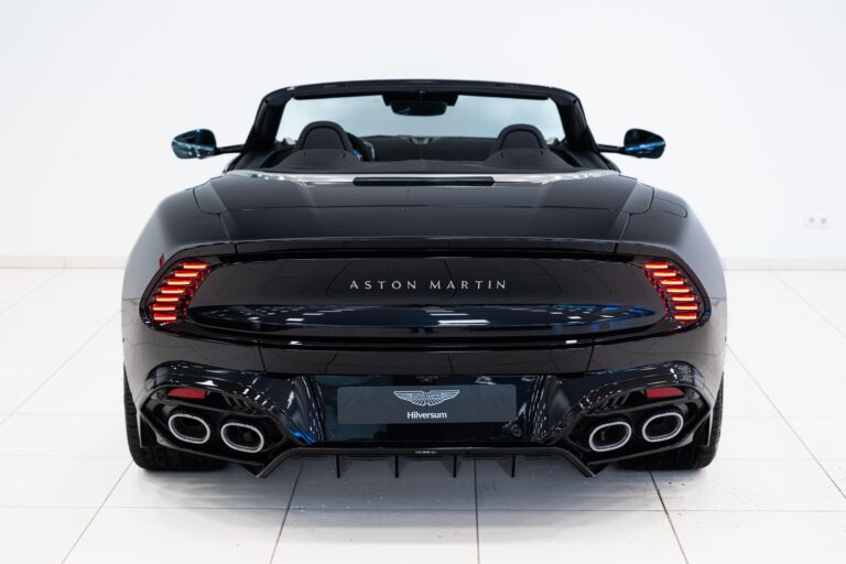 Aston Martin Vanquish Volante