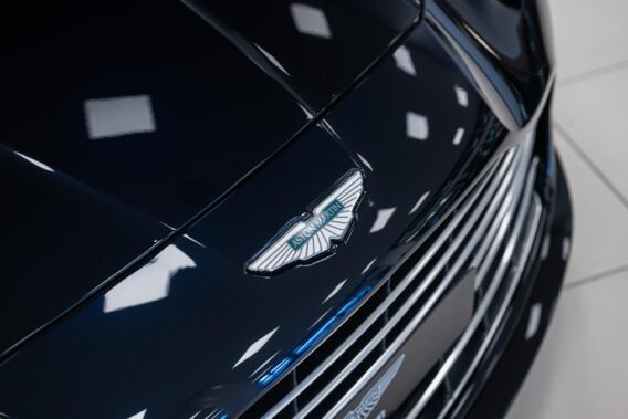 Aston Martin Vanquish Volante