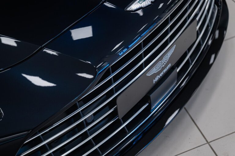 Aston Martin Vanquish Volante
