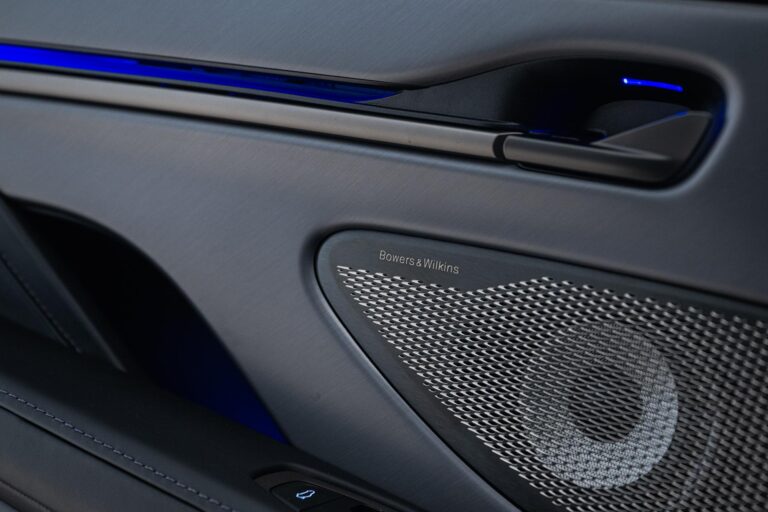 Aston Martin Vanquish Volante